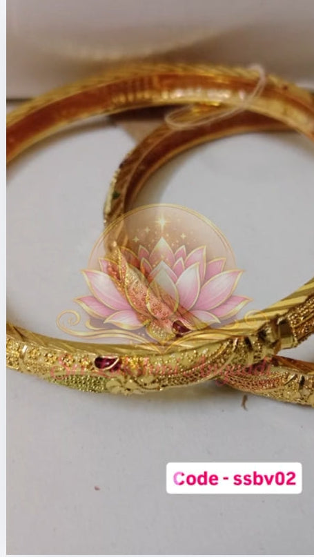 Elegant golden Bangle - ssbv02