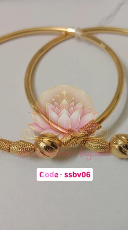 Golden designer bangle - ssbv06